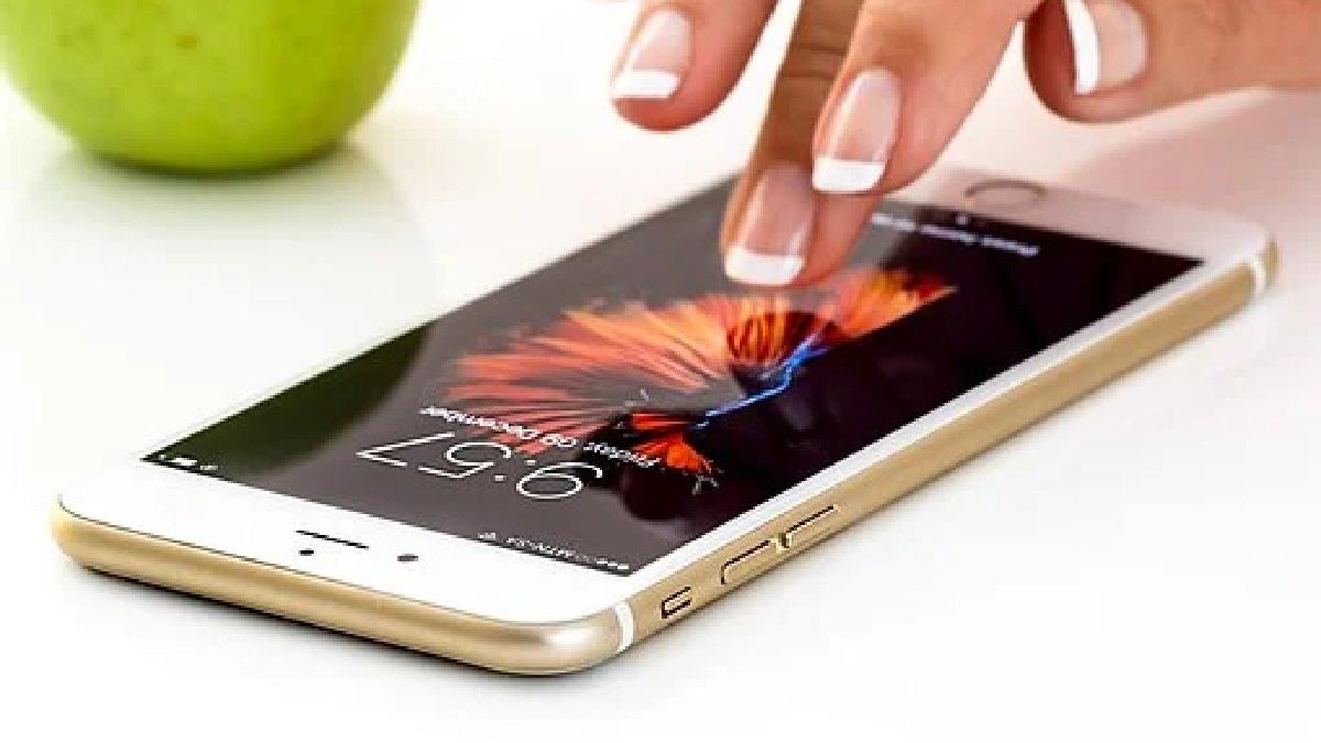 Mobile Technology: Definition, Adaptation, Solutions, and More
