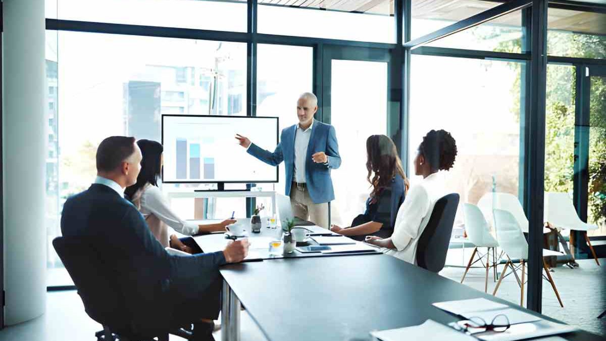 What is Strategic Management? A Complete Guide